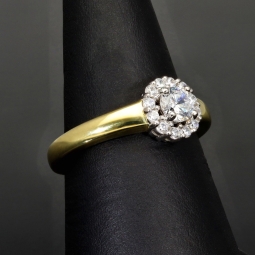 Funkelnder Silberring für Damen – 925er Silber, edel vergoldet, mit Zirkonia im Brillantschliff (Diamantimitation, 0,47 ct) - Ringgröße ca. 54