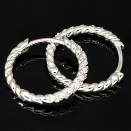 Mini Creolen / Ohrringe aus 925 Sterling Silber, rhodiniert und poliert veredelt mit leuchtenden Zirkonia-Steinen (Diamantimitationen) im Brillantschliff