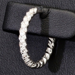 Mini Creolen / Ohrringe aus 925 Sterling Silber, rhodiniert und poliert veredelt mit leuchtenden Zirkonia-Steinen (Diamantimitationen) im Brillantschliff