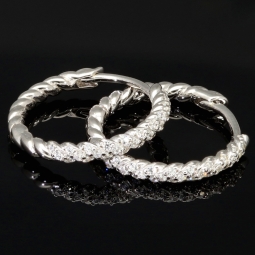Mini Creolen / Ohrringe aus 925 Sterling Silber, rhodiniert und poliert veredelt mit leuchtenden Zirkonia-Steinen (Diamantimitationen) im Brillantschliff