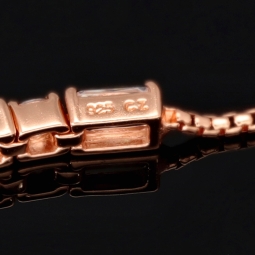 Exquisites 925er Silberarmband, rosévergoldet für Damen mit Zirkoniabesatz im Baguette- und Diamantschliff – Armband längenverstellbar von ca. 16-24 cm