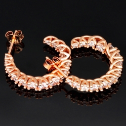 Glänzende Creolen / Ohrringe aus vergoldetem 925er Sterling Silber in außergewöhnlichem Design mit Zirkonia im Brillantschliff (Diamant-Imitationen)