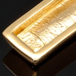 Massiver Kreuz-Anhänger mit eingefassten, funkelnden, grasgrünen Smaragd im klassischen Smaragdschliff (ca. 0,15 ct.) in edlem Gold (750 18K Gelbgold)