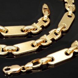 Stilvoller Mix aus Plattenkette / Plättchenkette und Steigbügelkette aus edlem 585er (14 Karat) Gelbgold (ca. 66cm, 8mm)