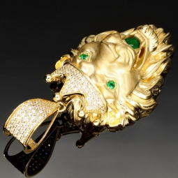 Prunkvoller Löwenkopf - Anhänger aus edlem Gold (585 14K Gelbgold) mit funkelndem Zirkoniabesatz (ca. 11,4g)