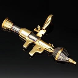 Glänzender Raketenwerfer, Panzerfaust, Bazooka-Anhänger aus hochwertigem Bicolor 585 / 14K Gold (Gelbgold und Weißgold)