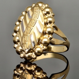Edler Statement-Ring aus 585 / 14K Gold im Greco-Stil mit feinen Details in Bicolor-Optik (Gelbgold und Weißgold) in Ringgröße ca. 59