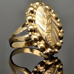 Edler Statement-Ring aus 585 / 14K Gold im Greco-Stil mit feinen Details in Bicolor-Optik (Gelbgold und Weißgold) in Ringgröße ca. 59