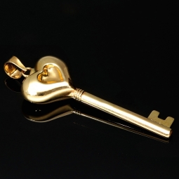 Großer Anhänger in Schlüsselform mit Herzdesign aus edlem Gold (585 14K Gelbgold)