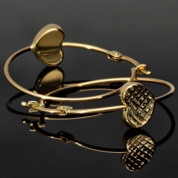 Funkelnde Gold-Ohrringe mit feinem Reliefdesign aus 14K 585er Gelbgold