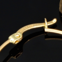 Funkelnde Gold-Ohrringe mit feinem Reliefdesign aus 14K 585er Gelbgold