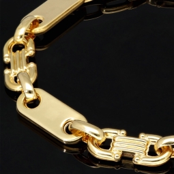 Steigbügel- und Plättchenarmband-Mix, gefertigt aus 585er (14 Karat) Gelbgold. Länge ca. 20 cm, Breite 8mm – hochwertig verarbeitet und klassisch-modern im Design
