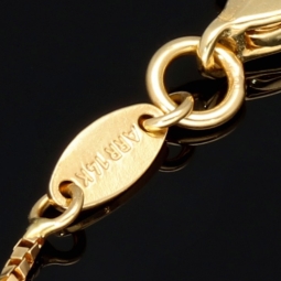 Außergewöhnliches Goldarmband mit detailreichen, eingearbeiteten Elementen und Goldperlen (585er 14k), ca. 19cm lang