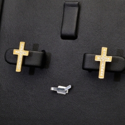 Exquisite Kreuz-Ohrstecker aus 585er (14K) Gold mit funkelnden Zirkonia