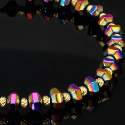 Trendiges Zugarmband bestückt mit Goldperlen aus hochwertigem 585 14K Gold und farbenfrohen, schimmernden Beads mit Flip Flop Effekt - längenverstellbar von 17cm -25cm