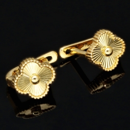 Zeitlose Ohrringe aus massivem 14K (585) Gelbgold mit feiner Struktur