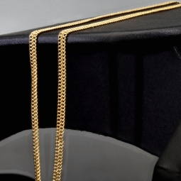 Feingliedrige, flache Goldkette aus hochwertigem Gelbgold (585/14k Gold) in 45 cm Länge, 3mm Breite