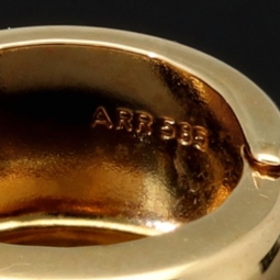 Funkelnde Mini-Creolen / Ohrringe aus edlem 585 14K Gold in stilvollem halb poliertem und halb rautiertem Design