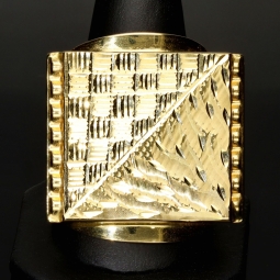Prunkvoller, markanter XL-Herrenring aus hochwertigem 585er (14k) Gelbgold (Ringgröße ca. 68)