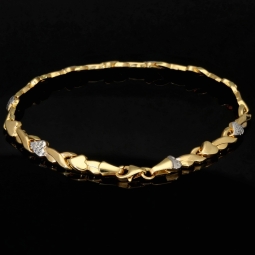 Fein gearbeitetes Armband aus 585er 14K Bicolor Gold (Gelbgold und Weißgold) – ca. 19 cm lang, ca. 5 mm breit mit kunstvollem Herz-Design (ca. 19 cm, ca. 4,5mm)