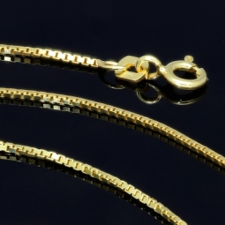 Feine kurze Venezianerkette aus hochwertigem 585 / 14k Gold, ca. 42 cm lang und 1 mm breit