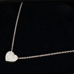 Extravagantes Schmuck-Set bestehend aus einer hochwertigen Weißgold (18K / 750 Gold)  - Ankerkette (ca. 45cm) und einem Herz-Anhänger, bestückt mit zahlreichen Diamanten