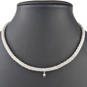 Wellendorff Markenschmuck: Beeindruckendes Collier PRINZESSE / Seidenkordel, mit filigraner Struktur aus hochwertigem Gold in ca 43 cm Länge (18K / 750 Weißgold, ca. 78,6g) mit Brillantanhänger (ca. 0,017 ct.)