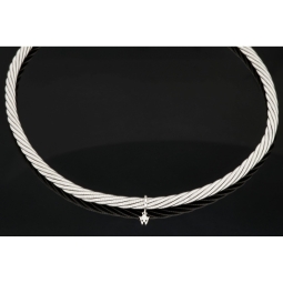 Wellendorff Markenschmuck: Beeindruckendes Collier PRINZESSE / Seidenkordel, mit filigraner Struktur aus hochwertigem Gold in ca 43 cm Länge (18K / 750 Weißgold, ca. 78,6g) mit Brillantanhänger (ca. 0,017 ct.)