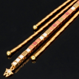 Wellendorff Markenschmuck: Luxuriöses Y-Collier Glücksverführung mit Brillantbesatz (ca. 1,178 ct.) aus hochwertigem Gold in ca 42,5 cm Länge (18K / 750 Gelbgold)