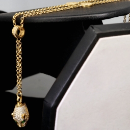 Anmutige Goldkette / Collier mit Pantherkopf-Anhänger aus funkelndem Gold (14K 585 Gelbgold) mit Zirkoniabesatz ca. 45cm