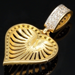 Hochwertig gearbeiteter Herz-Anhänger in stilvollem Design aus Bicolor 14K / 585 Gold  (Gelbgold und Weißgold) mit funkelnden Zirkoniasteinen
