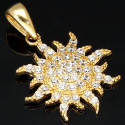 Funkelnder Anhänger aus 585 / 14 Karat Gold mit dem Motiv der Sonne, besetzt mit feinen Zirkonia