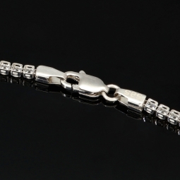 Edles Bling-Bling Tennisarmband mit weißen, leichtenden Zirkonia in 585 14K Gold in (ca. 18cm Länge)