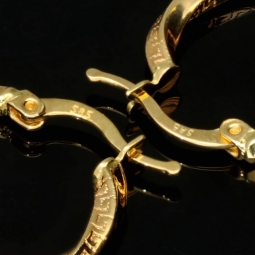 Glänzende Spiral-Ohrringe / Twist-Creolen mit feinem Greco-Muster aus exquisitem 585 / 14K Gold