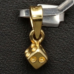 Funkelnder Mini - Würfel / Dice Anhänger aus equisitem 585 14K Gold