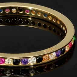 Rainbow Memory Ring aus edlem 14K (585) Gold besetzt mit funkelnden, farbenfrohen Zirkoniasteinen in Ringgröße ca. 50