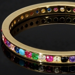 Rainbow Memory Ring aus edlem 14K (585) Gold besetzt mit funkelnden, farbenfrohen Zirkoniasteinen in Ringgröße ca. 50