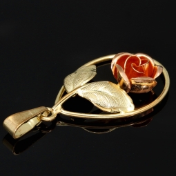 Fein detaillierter Anhänger in Form einer Rose mit filigranen Details, hochwertig gearbeitet aus 333er 8K Bicolor Gold
