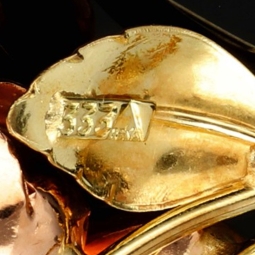 Fein gearbeitete Ansteckblume - edle Brosche / Reversnadel mit Rosen-Motiv aus 8k 333 Bicolor Gold (Gelbgold und Weißgold)