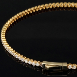 Funkelndes Tennisarmband mit weißen Zirkoniasteinen aus Gelbgold (585 14K Gold) in ca. 20,5 cm Länge