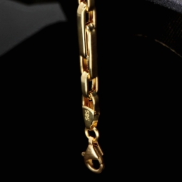 Fein gearbeitetes Ankerarmband aus funkelndem Gold in Greco-Design ca. 21,5 cm lang und 4 mm breit (585 / 14k Gelbgold)