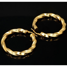 Funkelnde Twist-Creolen in edlem, fein gravierten Greco - Design aus hochwertigem 585er / 14K Gold