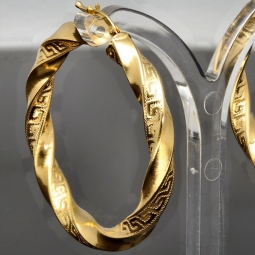 Funkelnde Twist-Creolen in edlem, fein gravierten Greco - Design aus hochwertigem 585er / 14K Gold