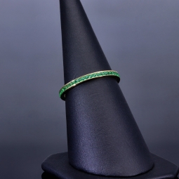 Trendiger Memoryring 585 14K Gold - Ring aus edlem Gelbgold mit funkelnden, grünen Zirkonia besetzt Ringgröße ca. 53