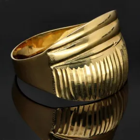 Stilvoller Ring für Damen aus edlem, glänzenden 585 14K Gold in Ringgröße ca. 59-60