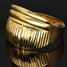 Stilvoller Ring für Damen aus edlem, glänzenden 585 14K Gold in Ringgröße ca. 59-60