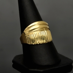 Stilvoller Ring für Damen aus edlem, glänzenden 585 14K Gold in Ringgröße ca. 59-60