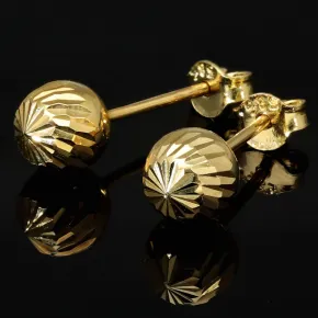 Sehr schöne Ohrstecker mit filigranem Design aus hochwertigem Gold (585 / 14K Gelbgold)
