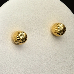 Sehr schöne Ohrstecker mit filigranem Design aus hochwertigem Gold (585 / 14K Gelbgold)