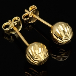 Sehr schöne Ohrstecker mit filigranem Design aus hochwertigem Gold (585 / 14K Gelbgold)